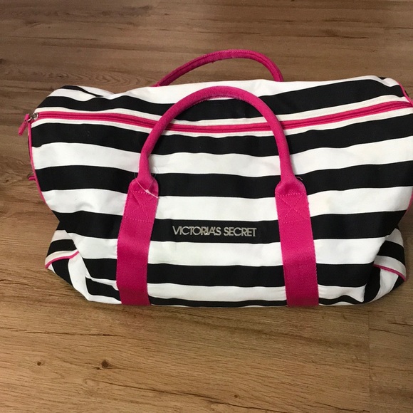Victoria's Secret Handbags - Victoria’s Secret tote
